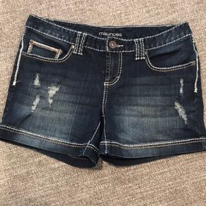 Blue jean shorts size 9/10. Maurices. Worn once.
